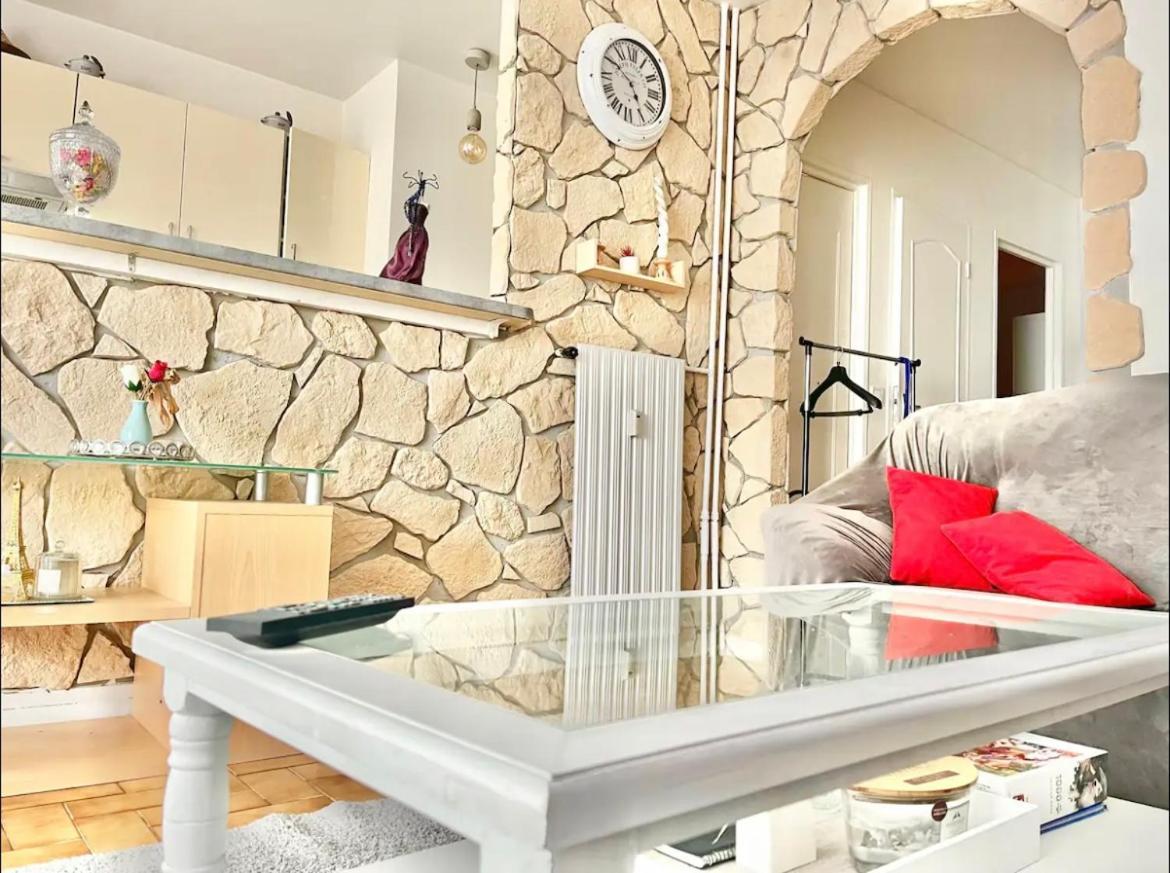 Le Bon Emplacement Apartman Argenteuil Kültér fotó