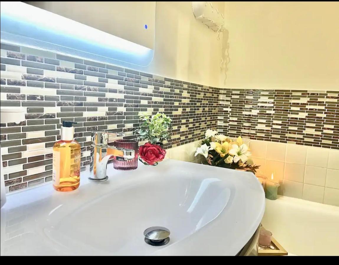Le Bon Emplacement Apartman Argenteuil Kültér fotó